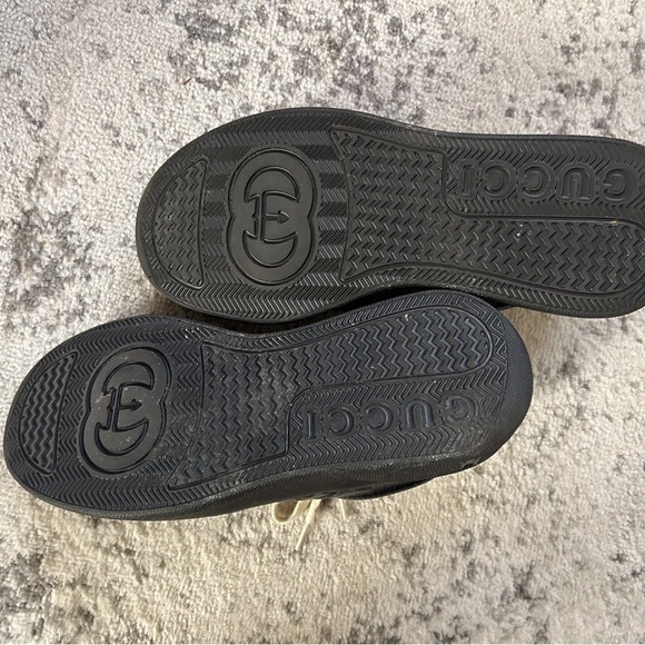 Gucci GG Men’s Chunky Embossed sneakers, size 7. #669682 03B Black. Excellent. - Picture 4 of 12